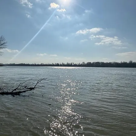 بيت للعطل Heron House