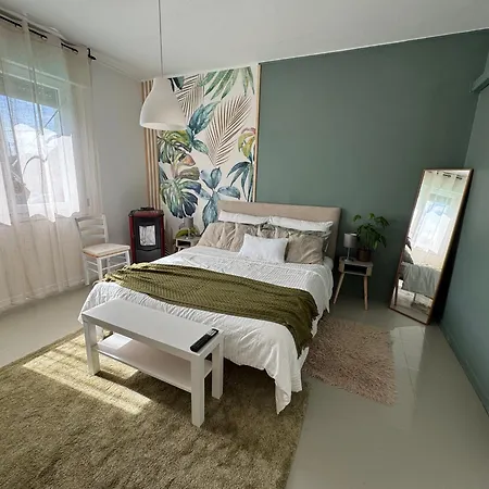 Holiday home Heron House Corbola